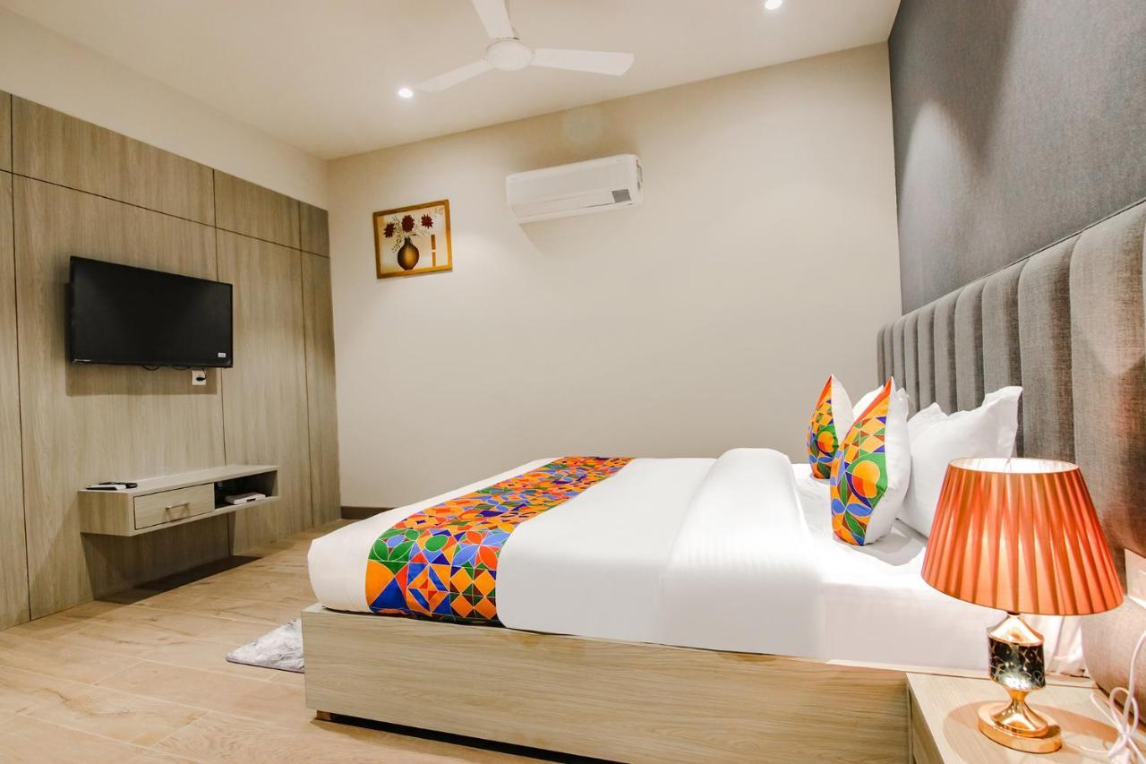 Fabhotel Prime K9 Grand ลูดิฮานา ภายนอก รูปภาพ